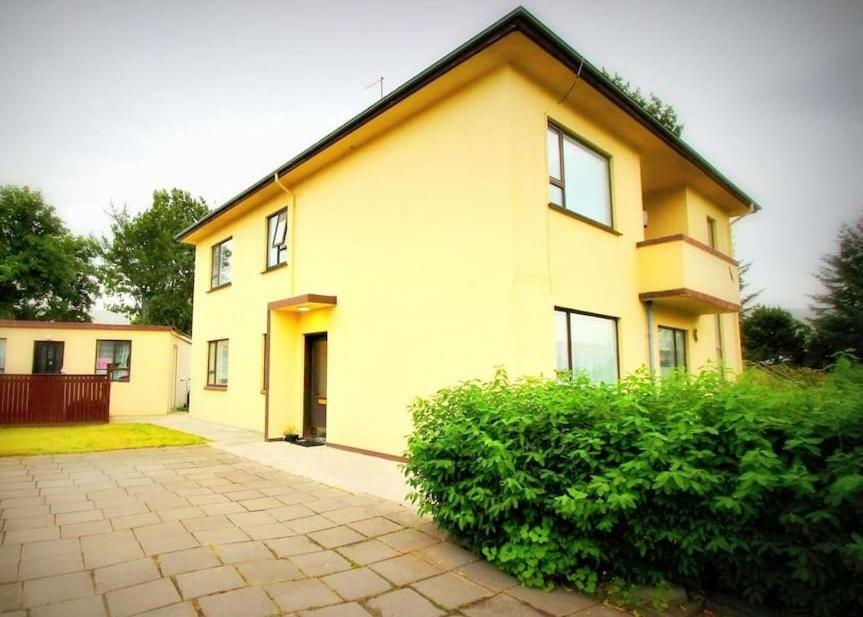 Akureyri Central Rooms 外观 照片